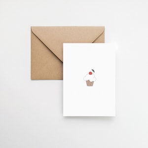 Minimalistische Geburtstagsgrußkarte mit illustriertem Cupcake / süße handgemachte Karten, alles Gute zum Geburtstagsgeschenk / umweltfreundliche Geschenke, Elemente-Design