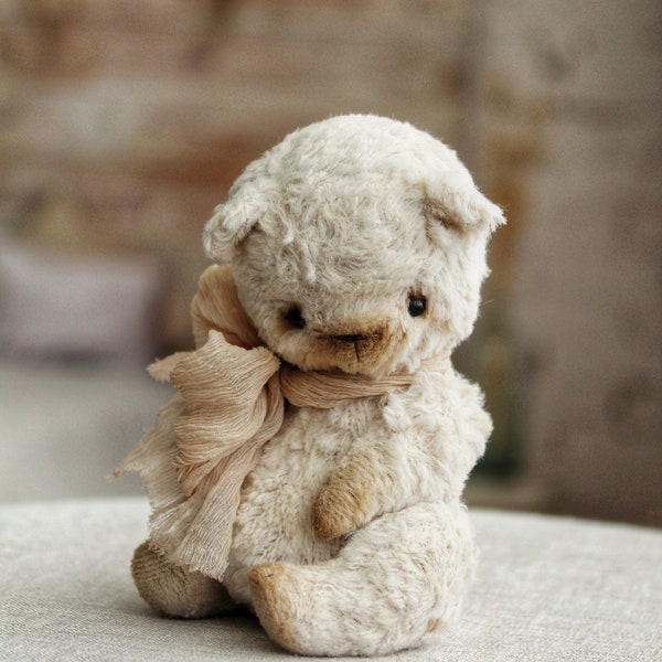 Handgemachte Teddybär Miniatur-Teddybär Kleiner Bär Handgemachtes Spielzeug Kuschelbär Künstlerbär Perfektes Geschenk Geburtstagsgeschenk