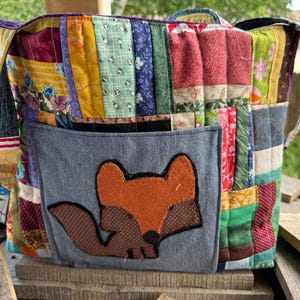 Adorable fox tote! multicolor and lots of pockets!