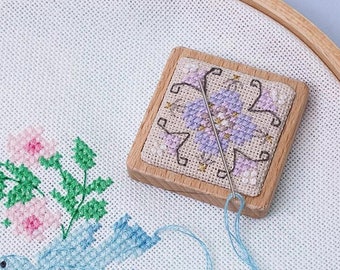 Cross Stitch Needle Minder Kit cute DIY needle minders floral design square natural solid beech wood base strong magnetic high quality gift