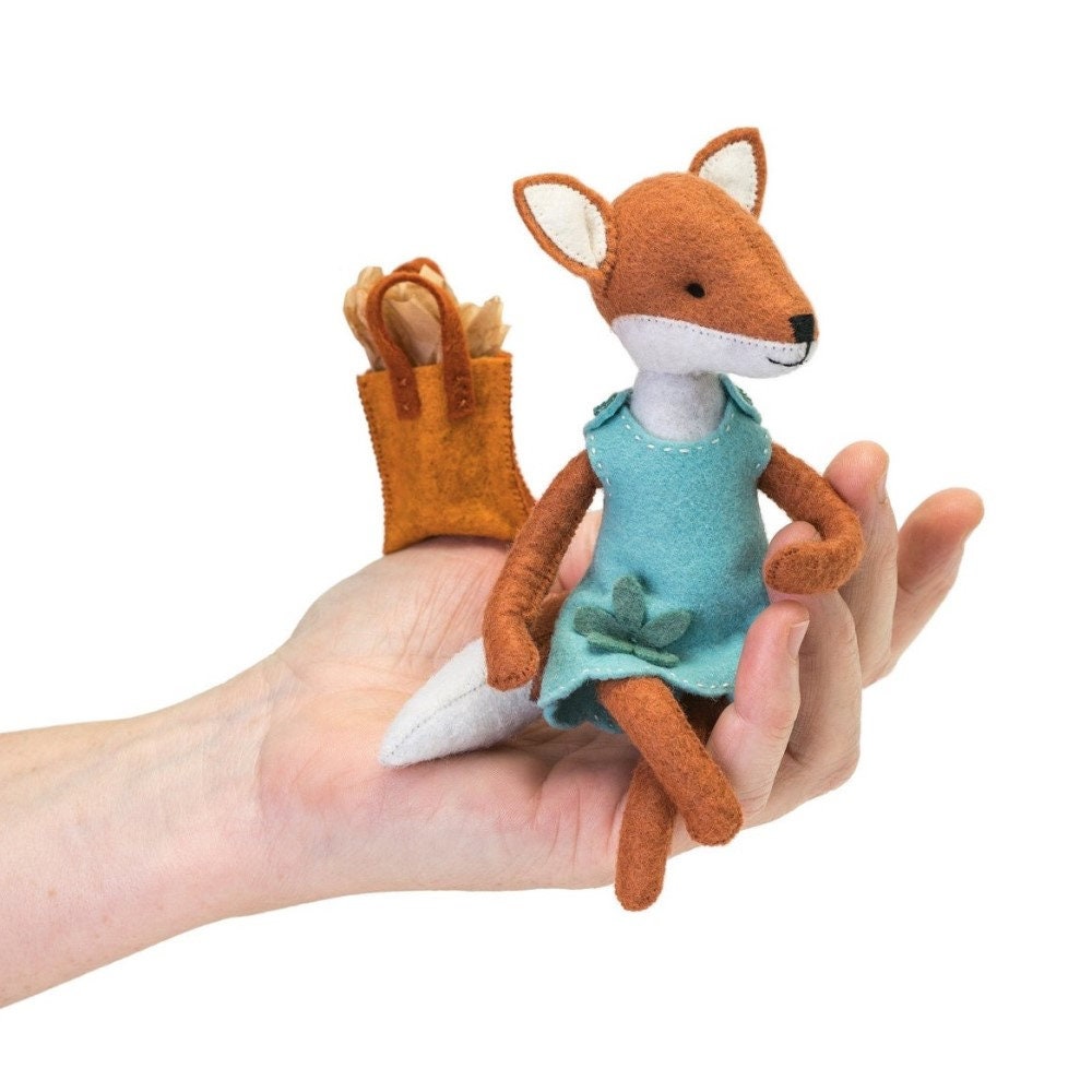 Felt Animal kit, Charlotte fox, Felix fox, hand sewing, fox ornament, beginner sewing kit, DIY sewing Felt Animal kit, Charlotte fox, Felix fox, hand sewing, fox ornament, beginner sewing kit, DIY sewing