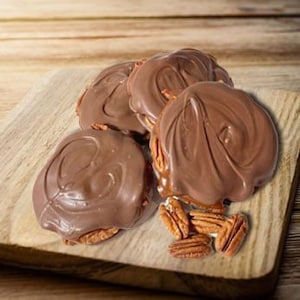 Turtle - Pecan caramel w/ Milk Chocolate, 4 Pcs.