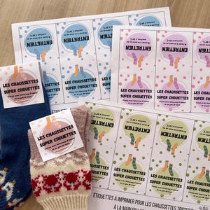 Etichette per le chaussettes super chouettes sur fond blanc