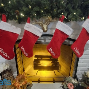 Personalisierter Namensstrumpf, 16,25 &quot;x 8,5&quot; Strumpf, Rot, Polyester, Weihnachtsgeschenk, persönliches Geschenk, Anpassung