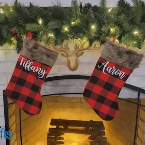 Personalisierte Buffalo Plaid Weihnachtsstrumpf