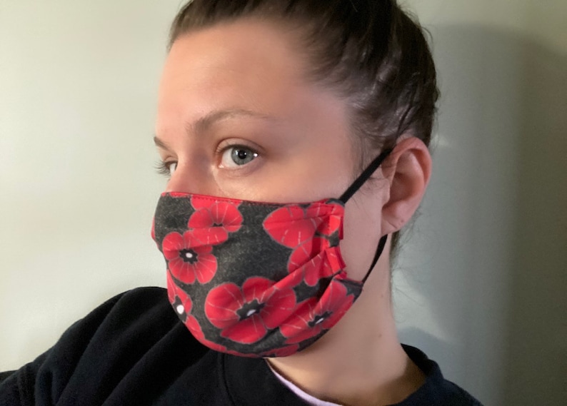 Poppy Face Mask Remembrance Day with pleats or without. Etsy