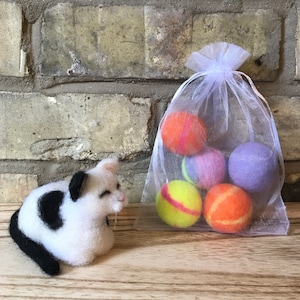 Set of 5 Pure Wool Ball Cat Toys/bouncy natural balls, great for cats and kittens (Not intended for homes with small children)