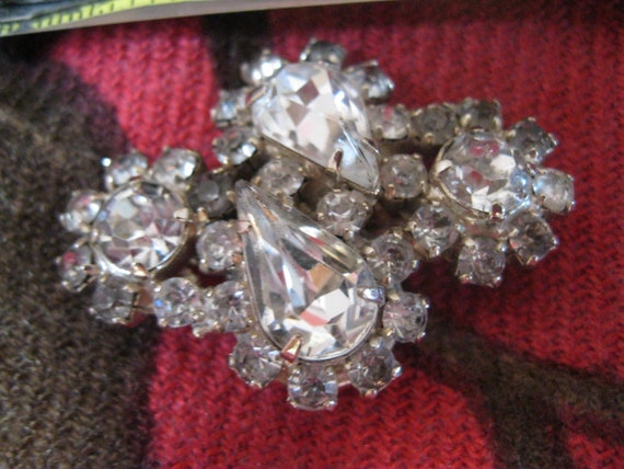 Vintage 1930's Crystal Glass Brooch - image 5