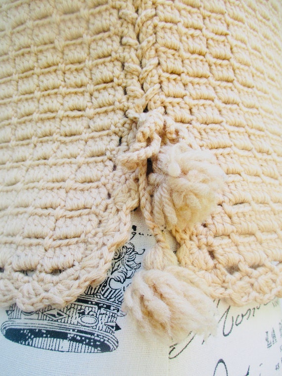 Hand-Knit Bohemian Vest//Beige Crochet Top - image 3