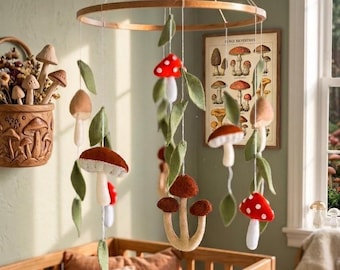 Pilz Baby Mobile, Wald Kinderzimmer Dekor, Cottagecore Baby Krippe Mobile, Wald Themen Kinderzimmer, Gender Neutral Baby Geschenk, Filz hängend