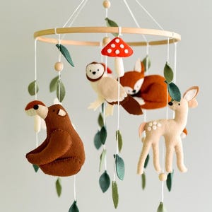 Woodland baby mobile Bear nursery mobile Fox baby mobiles Mushrooms crib mobile Custom personalized mobile Forest baby shower gift