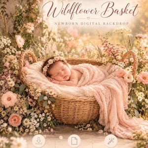 Può includere: Uno sfondo digitale che mostra un cesto intrecciato con un neonato che dorme avvolto in una morbida coperta rosa e indossa una fascia floreale. La scena è circondata da fiori selvatici rosa e bianchi, con il testo Wildflower Basket.