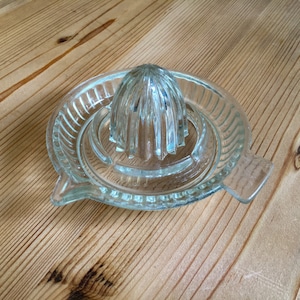 Vintage Glass Lemon-Squeezer, citrus juicer, kitchen decoration, antique gift, eclectic kitchen ware