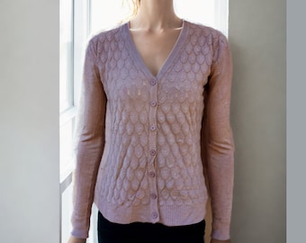 Cardigan in cashmere con bottoni e maniche lunghe Lavorato a mano, altri colori disponibili