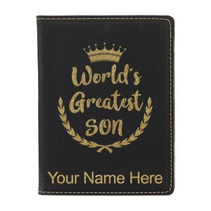 Portapasaporte LaserGram de piel sintética, "El mejor hijo del mundo", con grabado personalizado incluido
