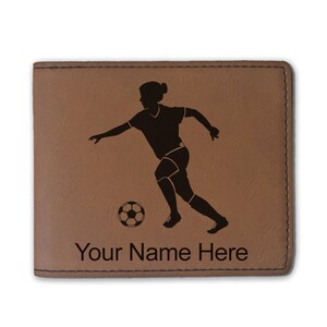 Cartera plegable de cuero sintético, mujer jugadora de fútbol, grabado personalizado incluido