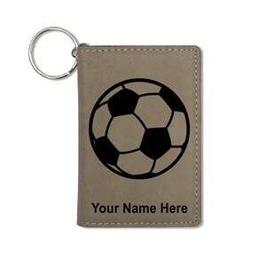 Monedero del titular de la identificación, balón de fútbol, grabado personalizado incluido