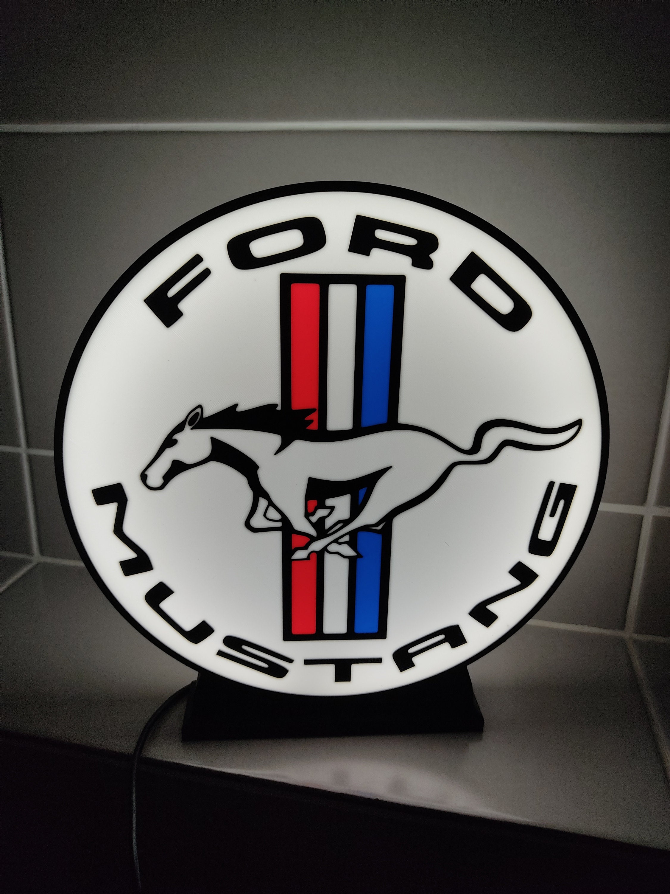 Schutzabdeckung für Ford Mustang 6 Indoor schwarz mit Tri-Bar Pony