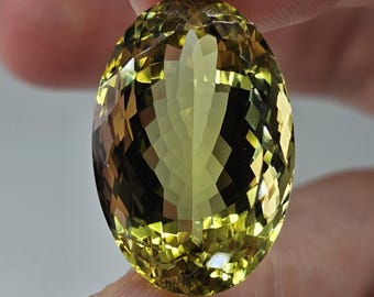Natural Ouro Verde Quartz, 32.44 carat