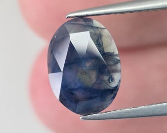 Natural Sapphire, 2.18 carat
