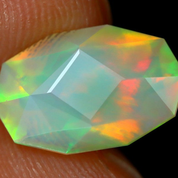 Natural Opal, 1.67 carat