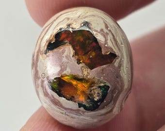Genuine Galaxy Opal, 9.45 carat
