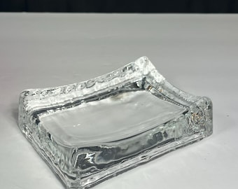 Jabonera o bandeja para baratijas de cristal artístico transparente vintage de L.E. Smith