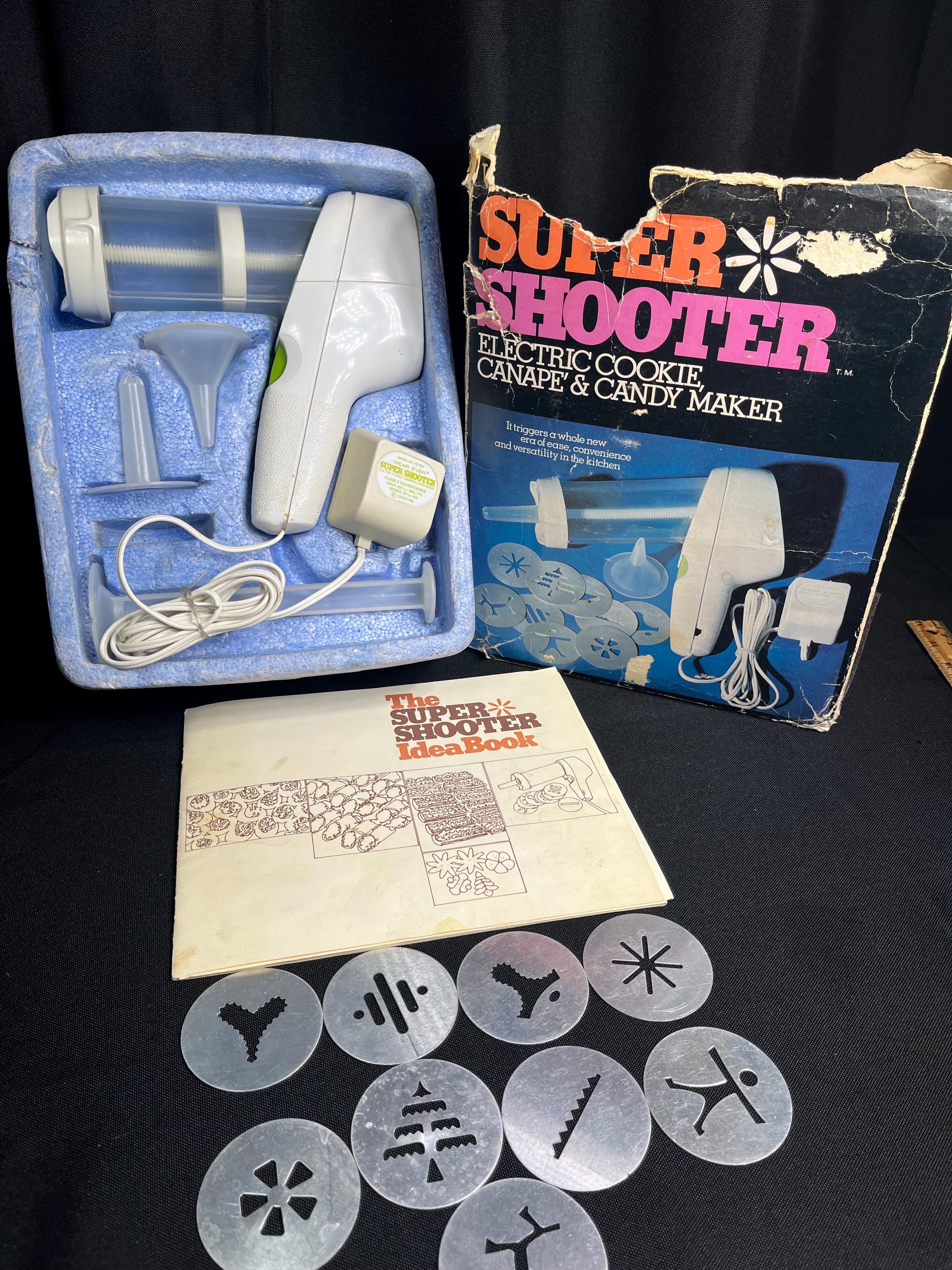 Wear-Ever Super Shooter - Vintage Electric Cookie Canapé Candy Maker