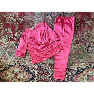 Vintage 1950s 60s Dynasty for Lord & Taylor silk brocade pant set rose pink Chinese brocade, cocktail top and cigarette pants, XS image 5