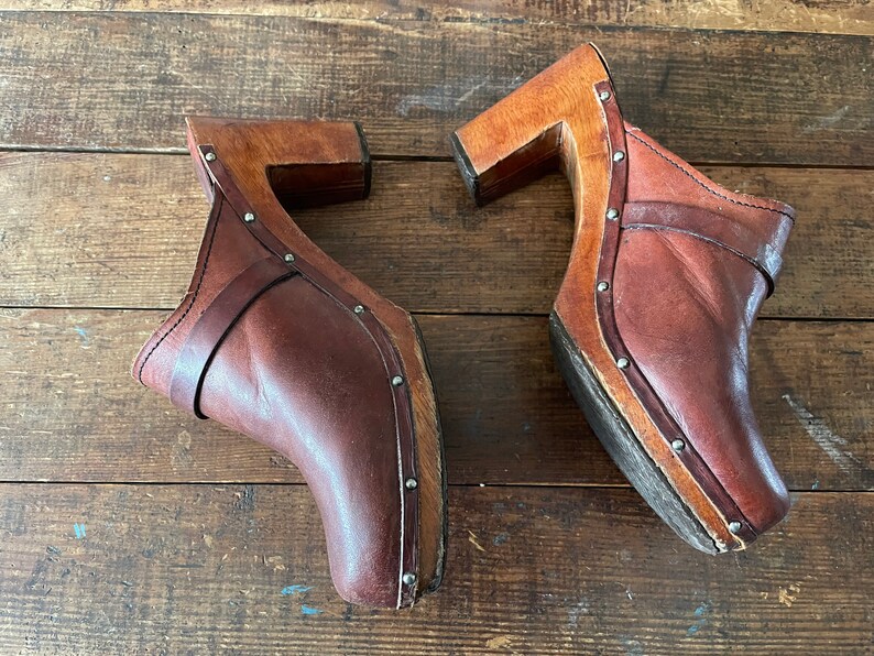 Authentic vintage 1970s wooden platform clogs 70s leather heels, Brazil, boho, hippie, marked 9M, fits 8.5M image 9