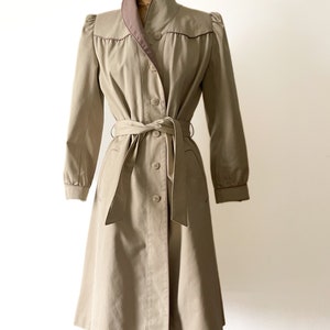 Vintage early 80s J. Gallery light tan & mauve trench coat khaki Spring jacket, belted trench coat, XS/S image 3