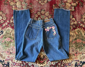 Vintage ‘70s ‘80s Wild Oats high waisted jeans | straight leg, pink floral embroidery, XS/S long