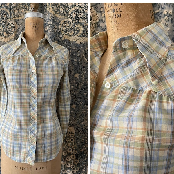 Vintage ‘70s College Town plaid blouse with dagger collar  1970s fitted blouse, XS/XXS