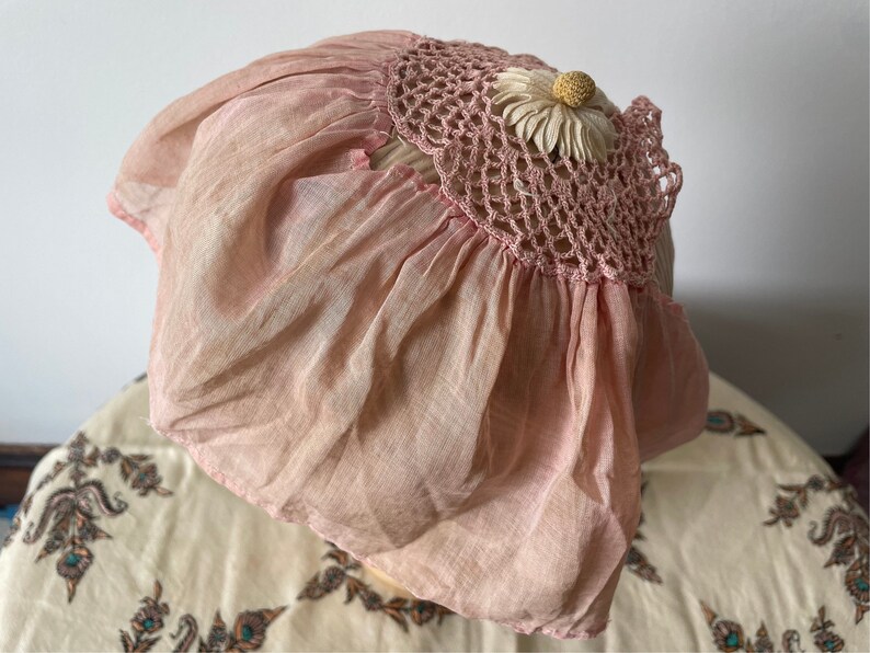 Antique 1920s 30s pale pink flower cap, flapper fairy core bride, pale pink handkerchief cotton, fairycore, cottagecore, one size adult image 7