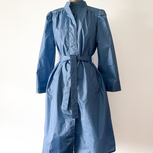 Vintage 80s lightweight rain jacket, cornflower blue Totes belted trench coat, Spring rain jacket, XS/S image 4