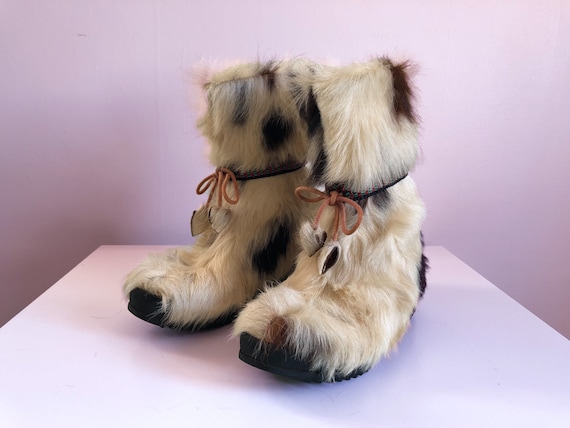 Vintage 1960s ‘70s cream & brown goat fur boots |… - image 6