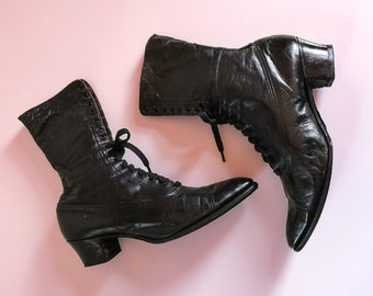 Antique Victorian black leather boots | Halloween costume, lace up granny boots, 7-7.5N narrow