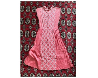 True vintage 1940’s lace appliqué heirloom dress | rosey salmon pink tissue cotton, summer ‘40s dress, Easter dress, S/M
