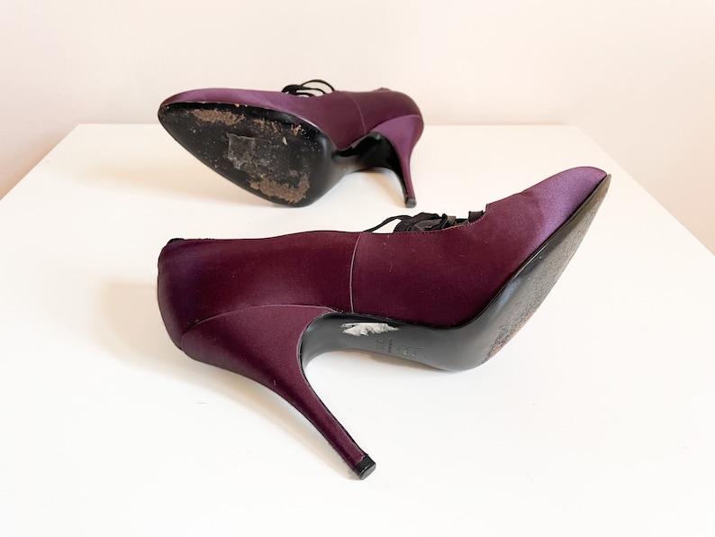 Gorgeous LANVIN plum silk stiletto heels, purple heels French designer shoes, made in Italy, 39 1/2, fits 8.5M image 5