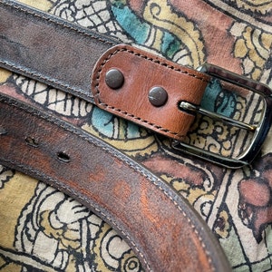 Vintage 70s top grain leather tooled belt, floral tooling removable buckle, hippie boho belt, gender neutral size 30 image 6