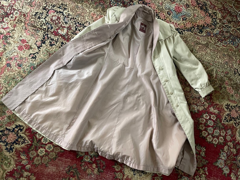 Vintage early 80s J. Gallery light tan & mauve trench coat khaki Spring jacket, belted trench coat, XS/S image 8