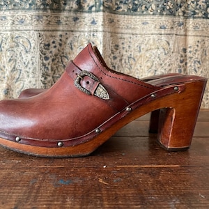 Authentic vintage 1970s wooden platform clogs 70s leather heels, Brazil, boho, hippie, marked 9M, fits 8.5M image 1