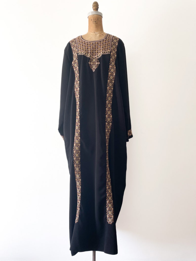 Vintage black embroidered caftan dress, floor length gown Pakistan or Morrocan kaften, boho aesthetic, L/XL Bild 2