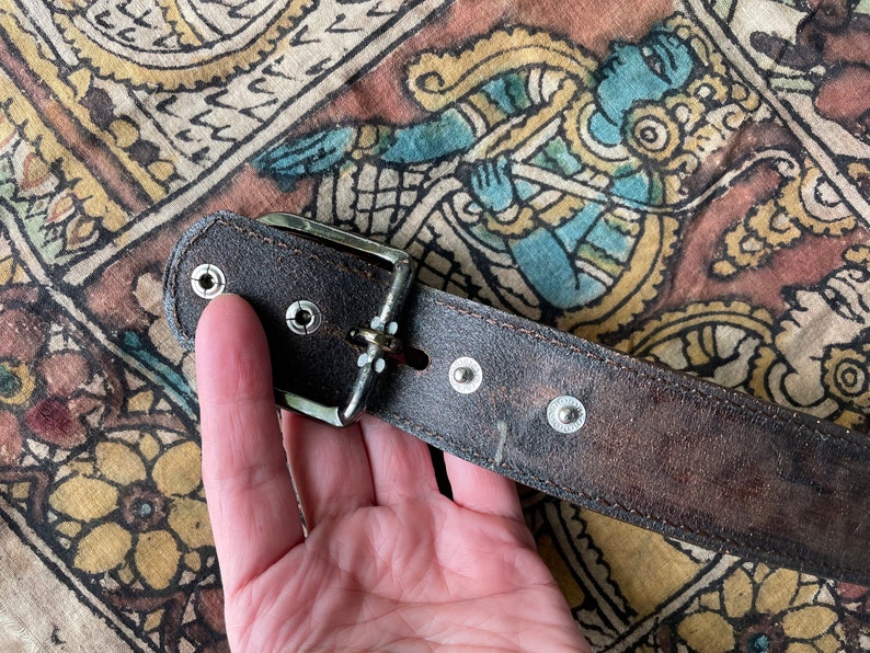 Vintage 70s top grain leather tooled belt, floral tooling removable buckle, hippie boho belt, gender neutral size 30 image 7