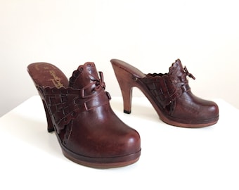 Vintage 1970s Burgundy Woven Leather High Heel Platform Clogs