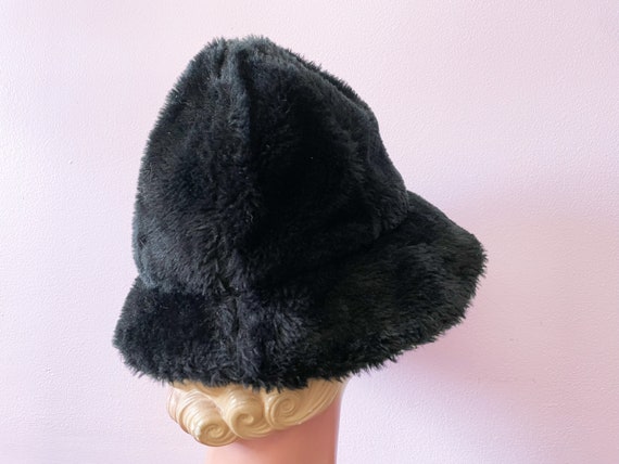 Vintage 1960’s black fuzzy faux fur bucket hat| ‘… - image 5