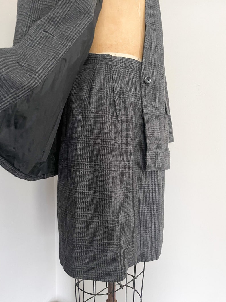 Vintage early 80s SASSON suit , 1980s secretary vibes, Academia aesthetic gray & black wool glen plaid skirt and blazer, S zdjęcie 8