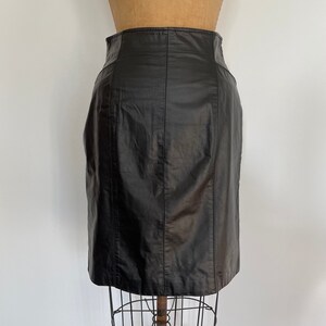 Vintage 90s Wilsons black leather skirt high waisted, knee length, pink, grunge aesthetic, XS/S image 4