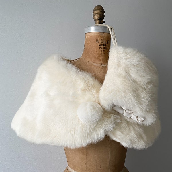 True vintage 1950’s  ivory rabbit fur capelet & matching muff | genuine fur hand warmer, vintage 50’s glamour, prom, bridal fur