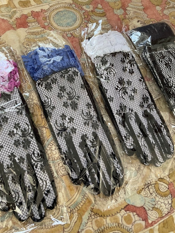 Lot of 6 pairs vintage ‘80s black lace gloves | V… - image 5